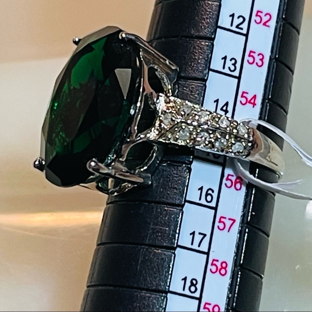 🎁NWT 10K STUNNING 9.50 CT RUSSIAN EMERALD & DIAMOND 10KT SOLID WHITE GOLD RING! - Picture 5 of 12